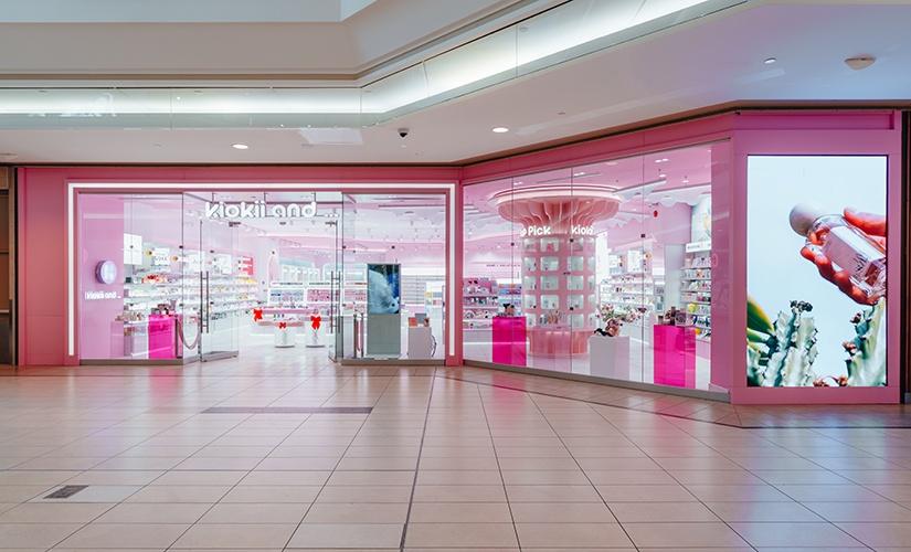 Kiokii and... inside Scarborough Town Centre