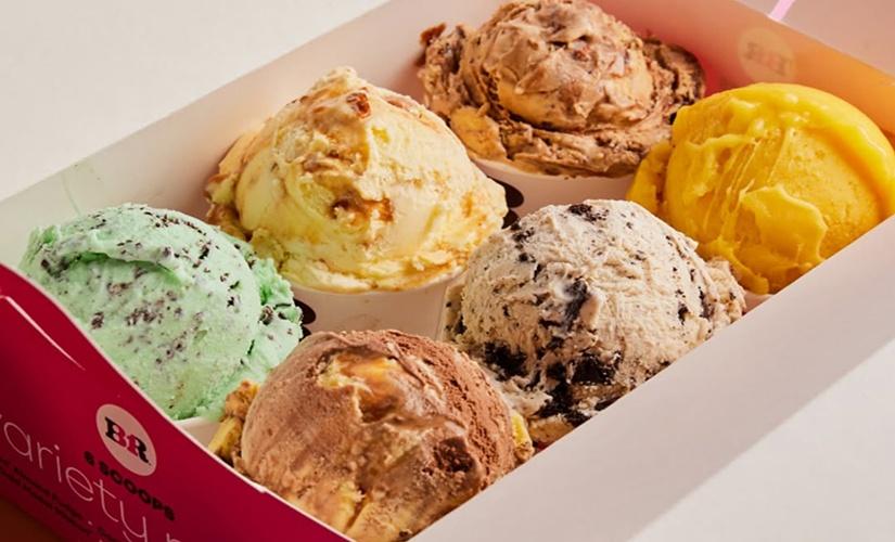 Baskin-Robbins inside Scarborough Town Centre