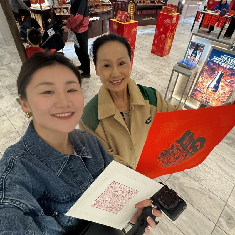 Celebrating the Spring Festival in a traditional way