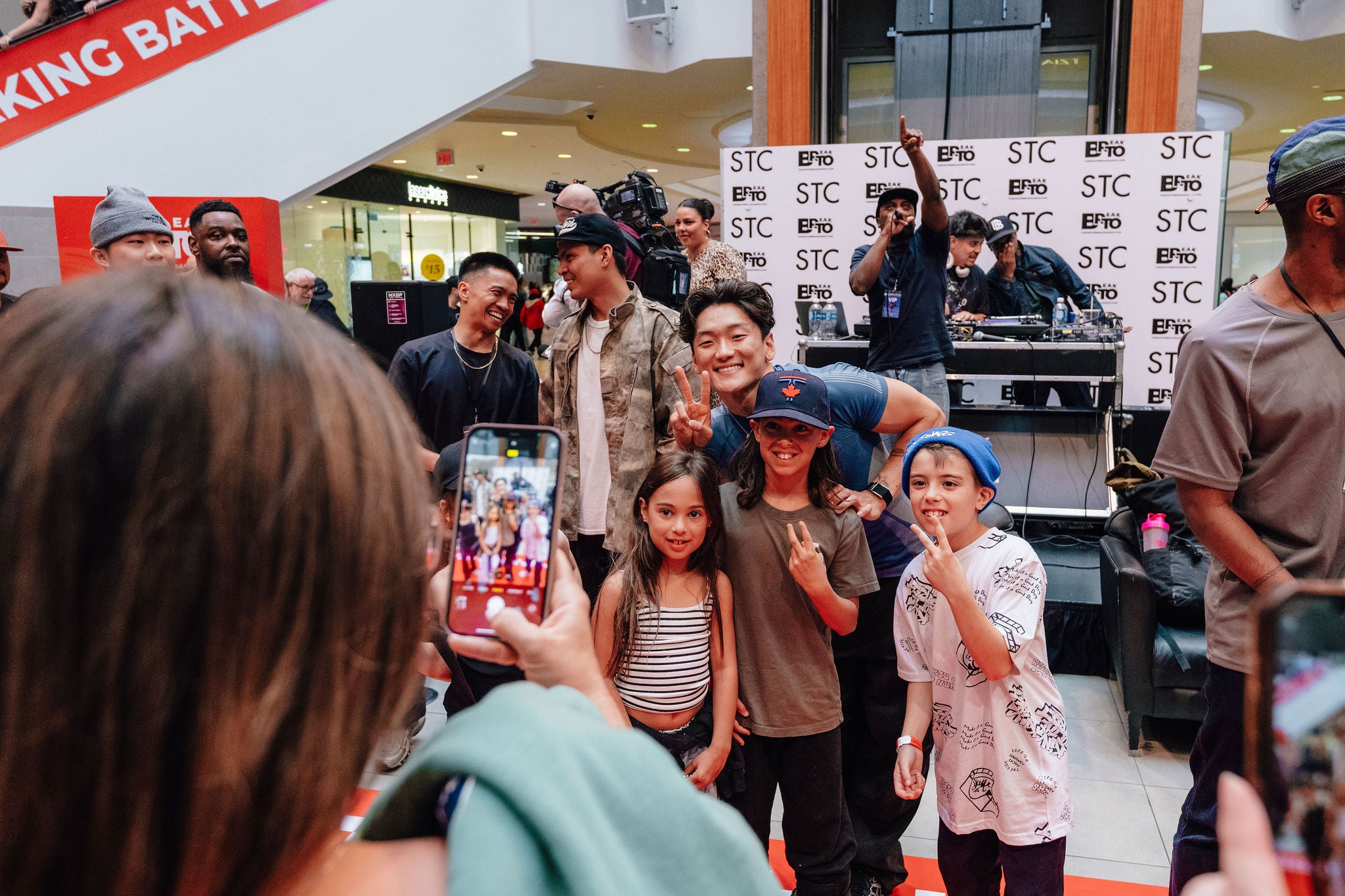 group photo with phil wizard